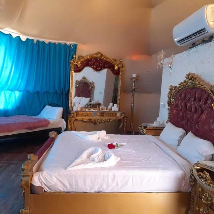 Sami Al Muzna Rum Camp Wadi Rum Room photo